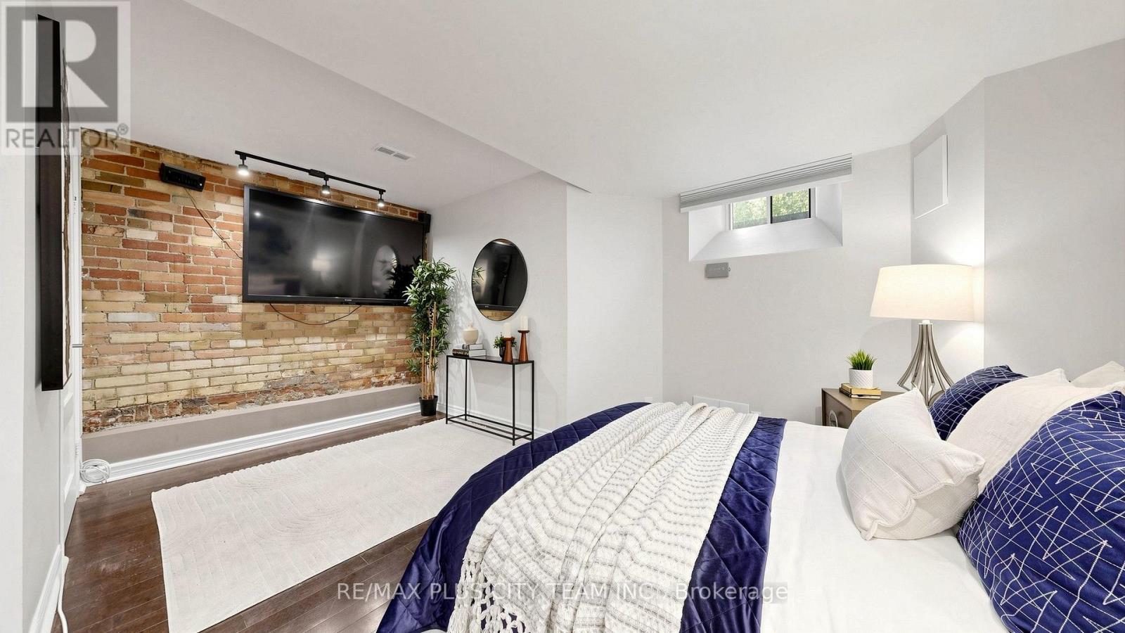 201 Seaton Street Property Photo 22