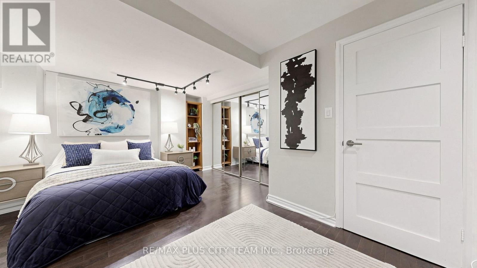 201 Seaton Street Property Photo 23