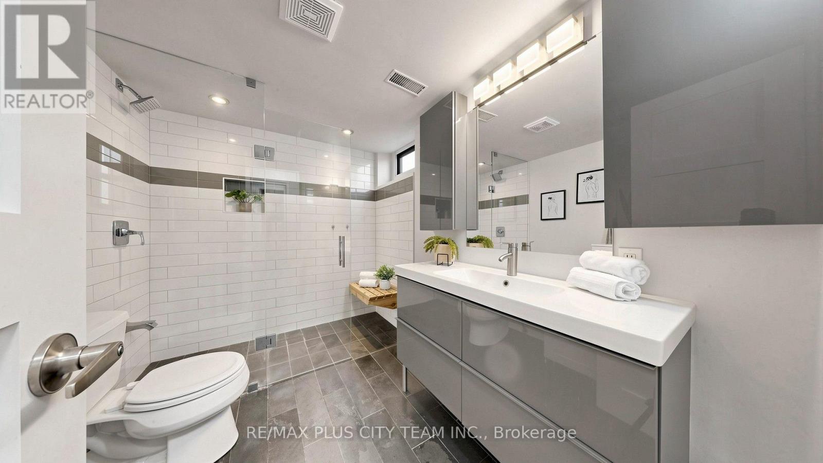 201 Seaton Street Property Photo 26
