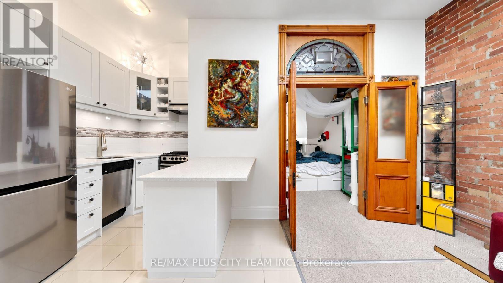 201 Seaton Street Property Photo 34