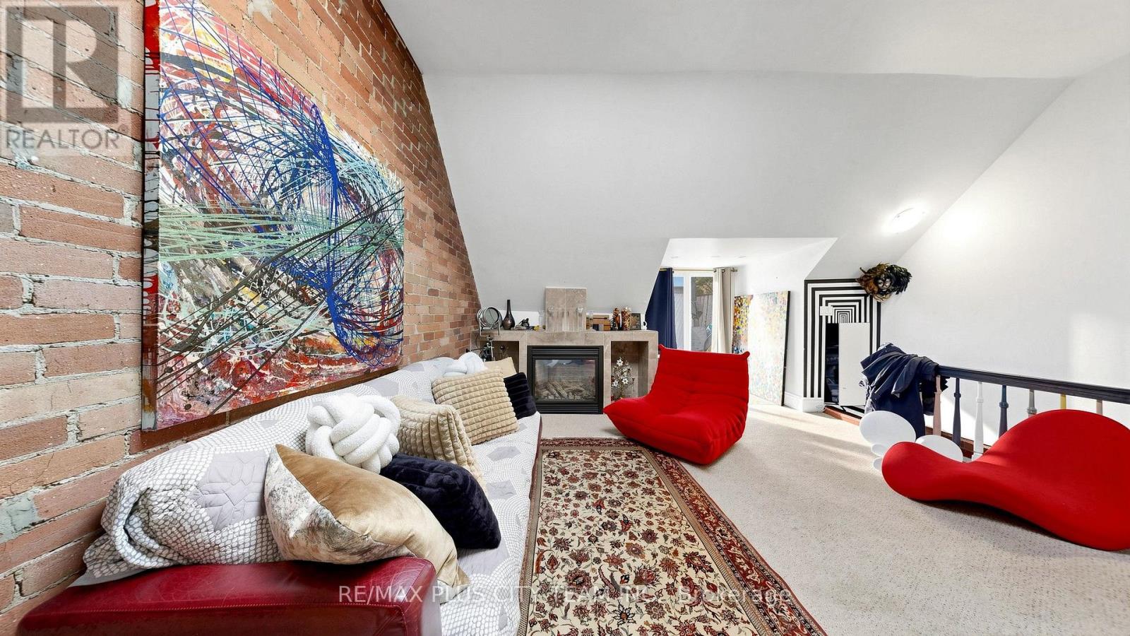 201 Seaton Street Property Photo 36