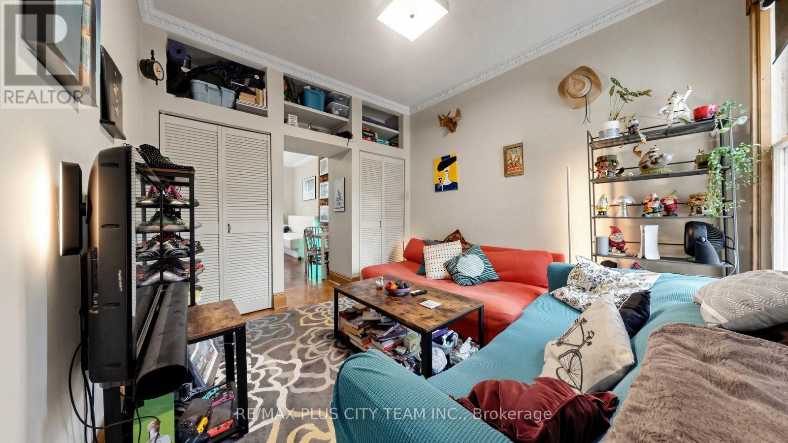 201 Seaton Street Property Photo 40