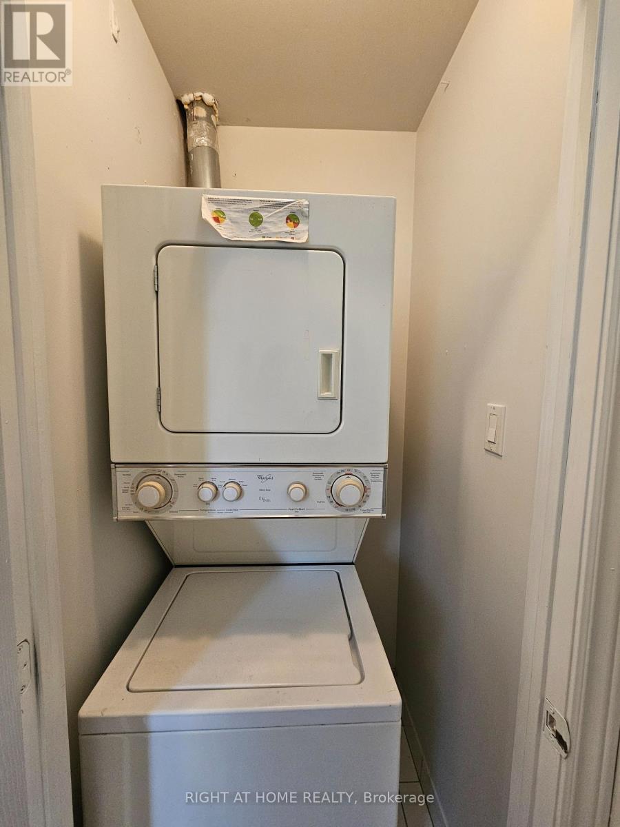 300 - 524 Yonge Street Property Photo 26
