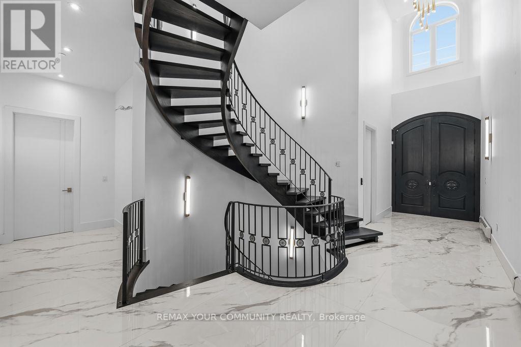 Aurelia Suite - 217 Churchill Avenue Property Photo 3