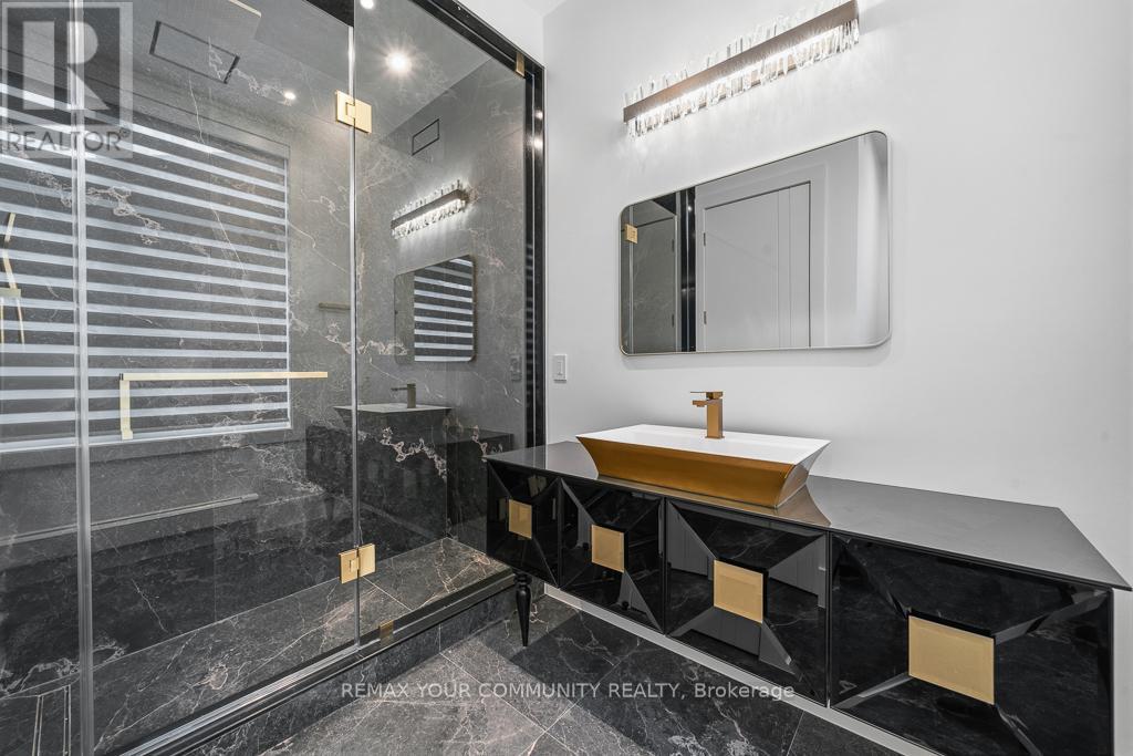 Aurelia Suite - 217 Churchill Avenue Property Photo 21