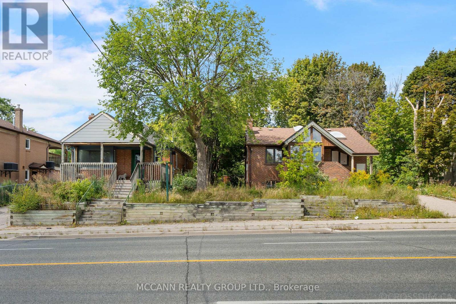 110-112 Sheppard Avenue W Property Photo 2