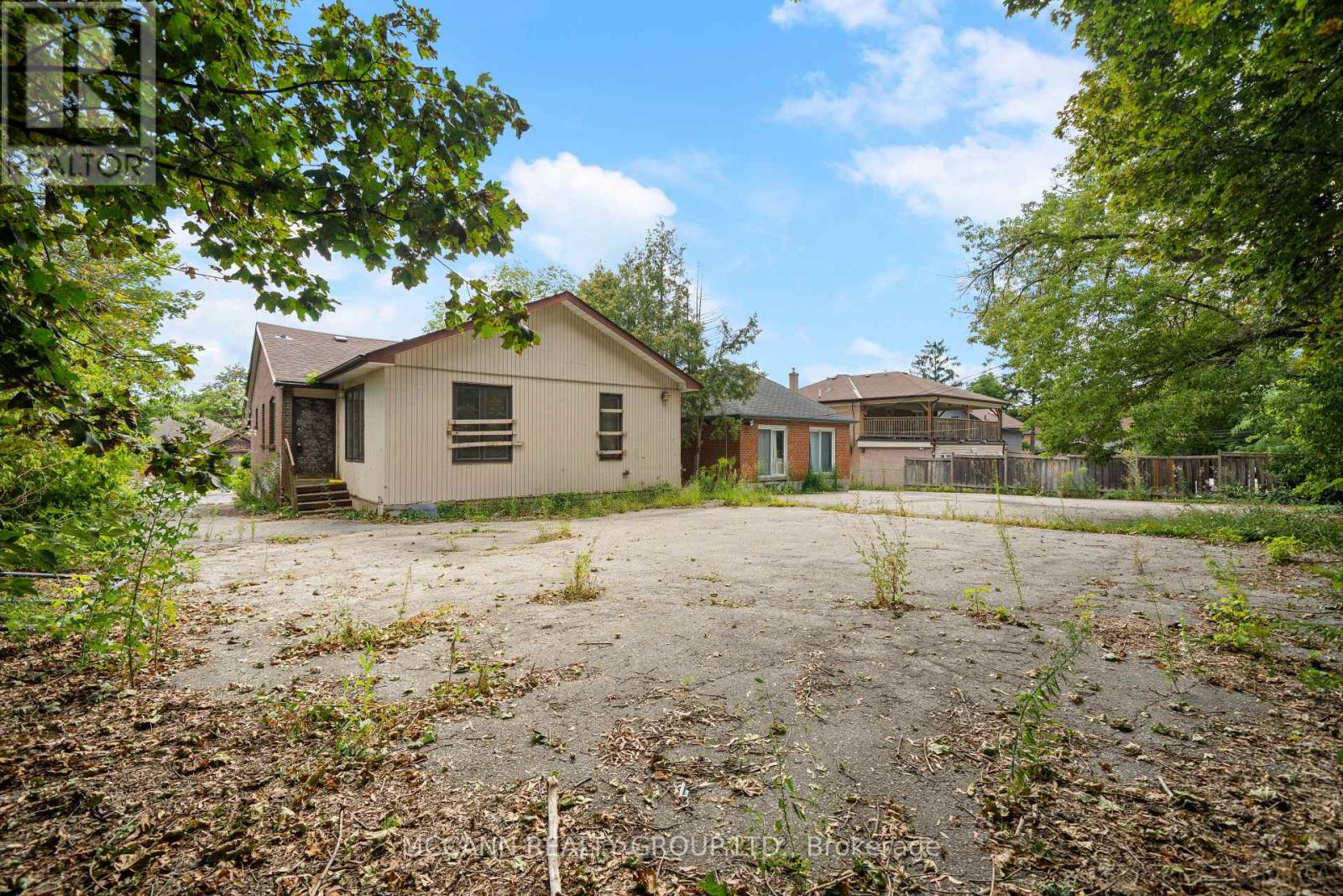 110-112 Sheppard Avenue W Property Photo 8