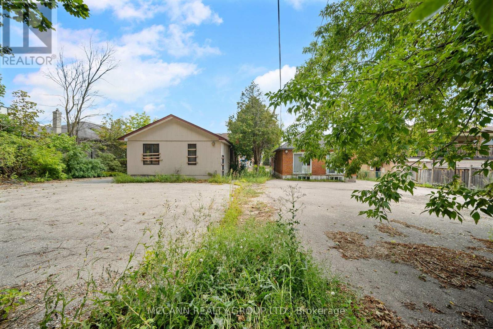 110-112 Sheppard Avenue W Property Photo 9