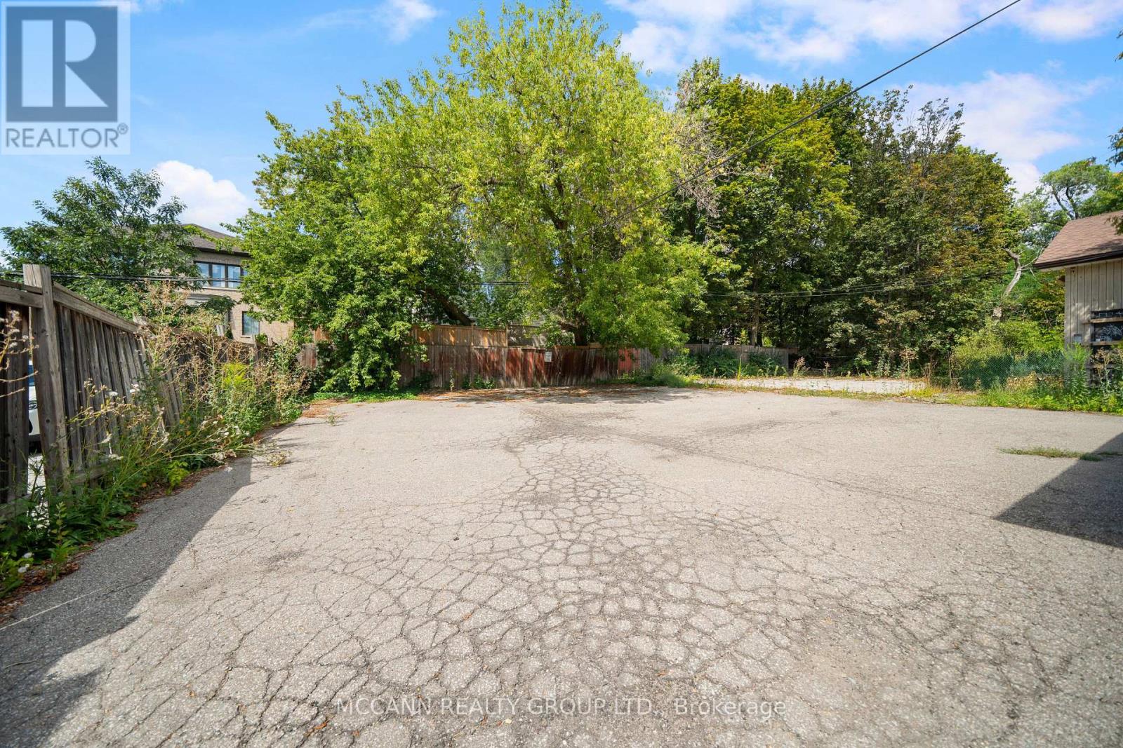 110-112 Sheppard Avenue W Property Photo 12