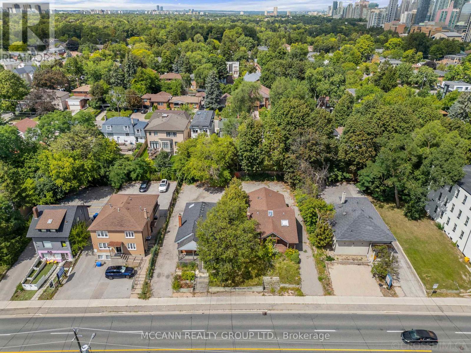 110-112 Sheppard Avenue W Property Photo 20