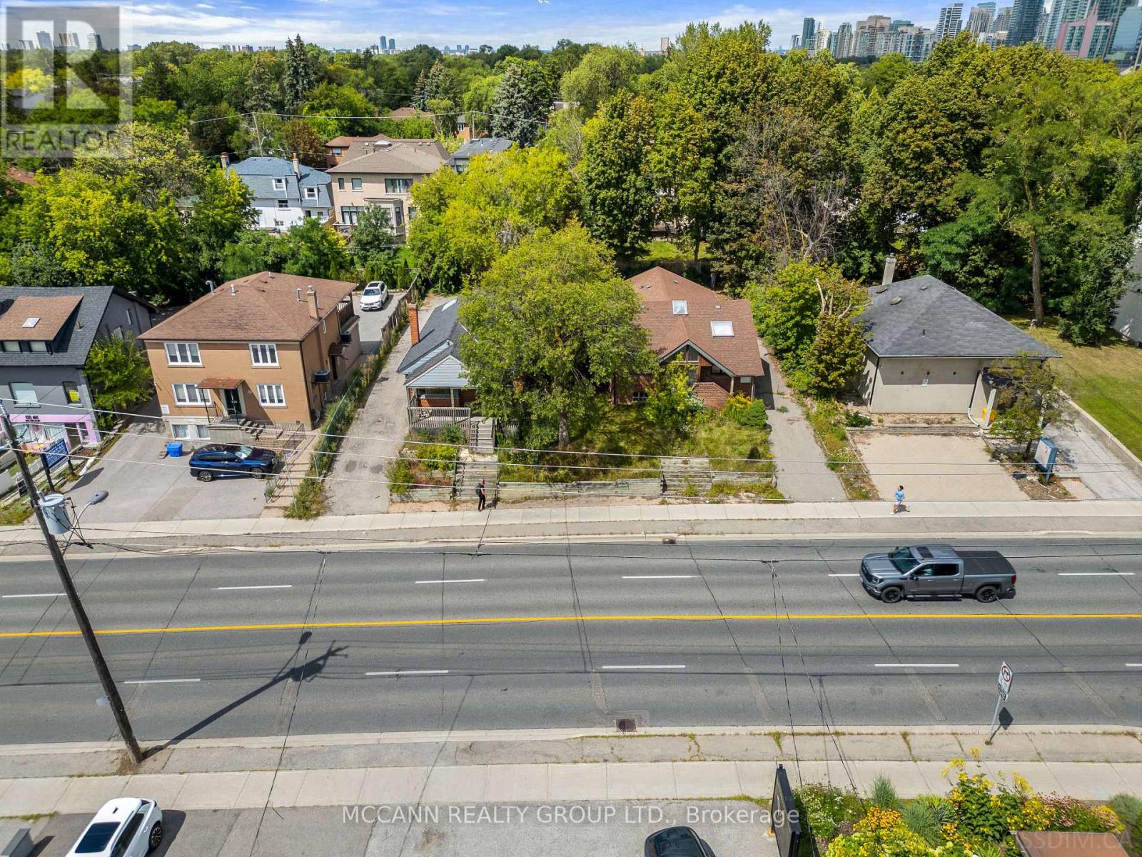 110-112 Sheppard Avenue W Property Photo 21