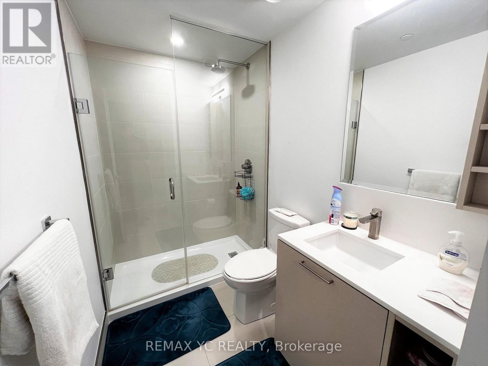 2520 - 19 Western Battery Road Property Photo 10
