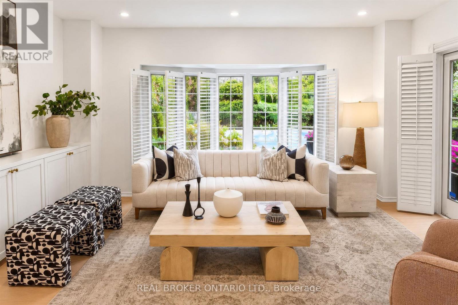 69 Chaplin Crescent Property Photo 7