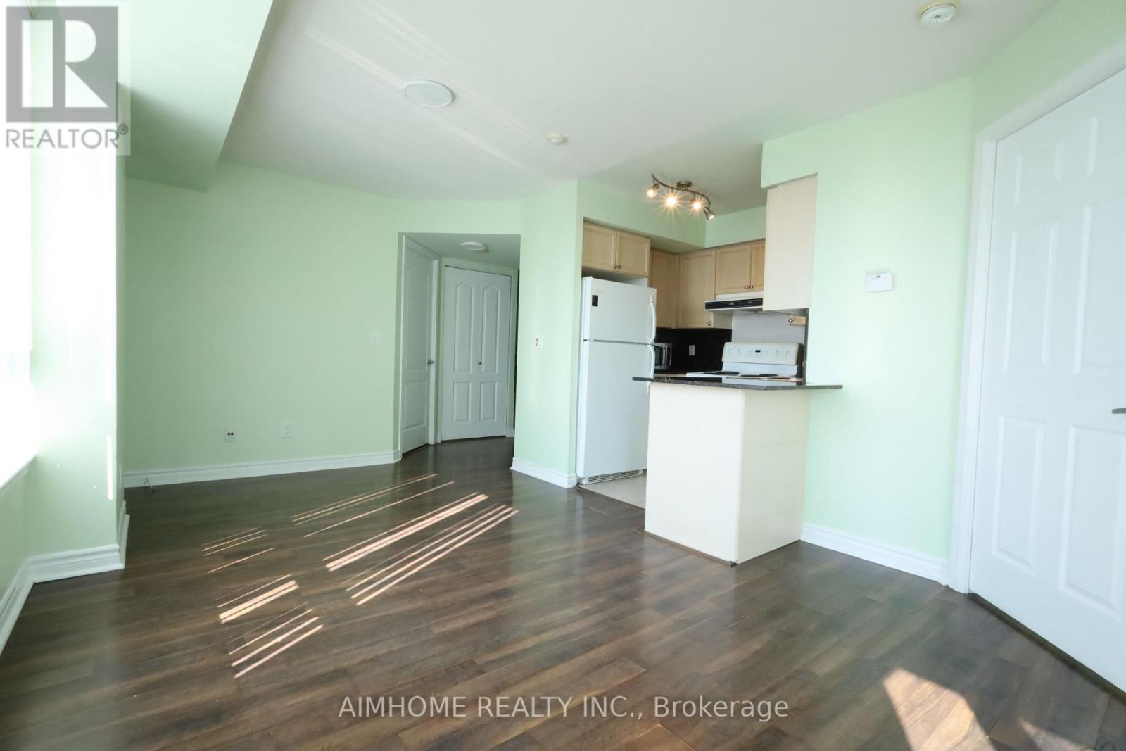 2107 - 17 Barberry Place Property Photo 7