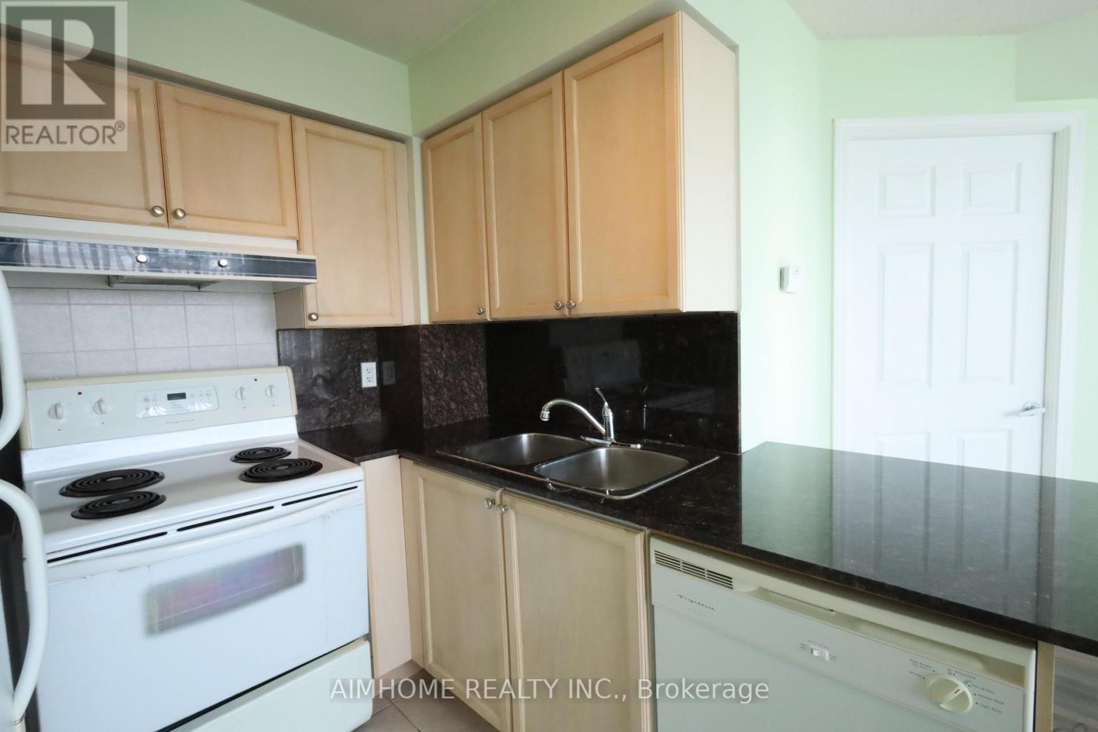 2107 - 17 Barberry Place Property Photo 12