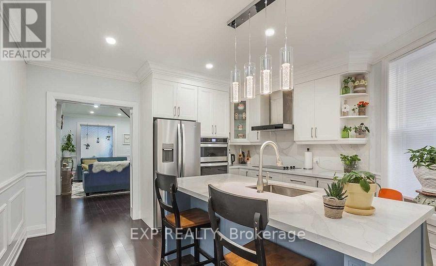 1231 Bathurst Street Property Photo 9