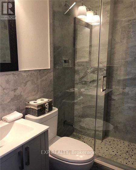 1231 Bathurst Street Property Photo 13