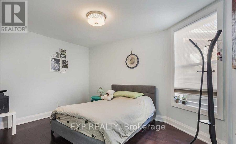 1231 Bathurst Street Property Photo 16