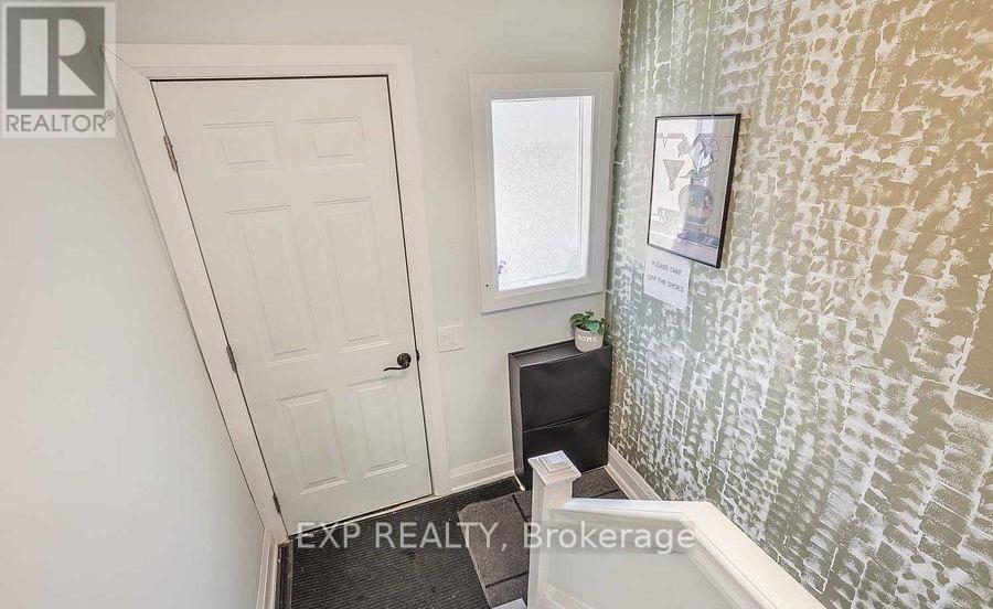 1231 Bathurst Street Property Photo 21