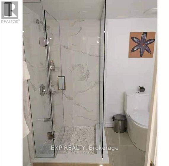 1231 Bathurst Street Property Photo 24