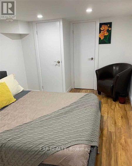 1231 Bathurst Street Property Photo 25
