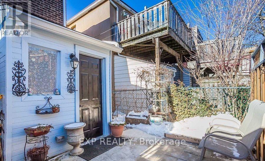 1231 Bathurst Street Property Photo 28