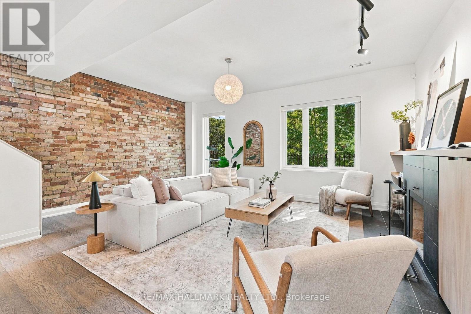 10 EARL STREET Property Photo 1