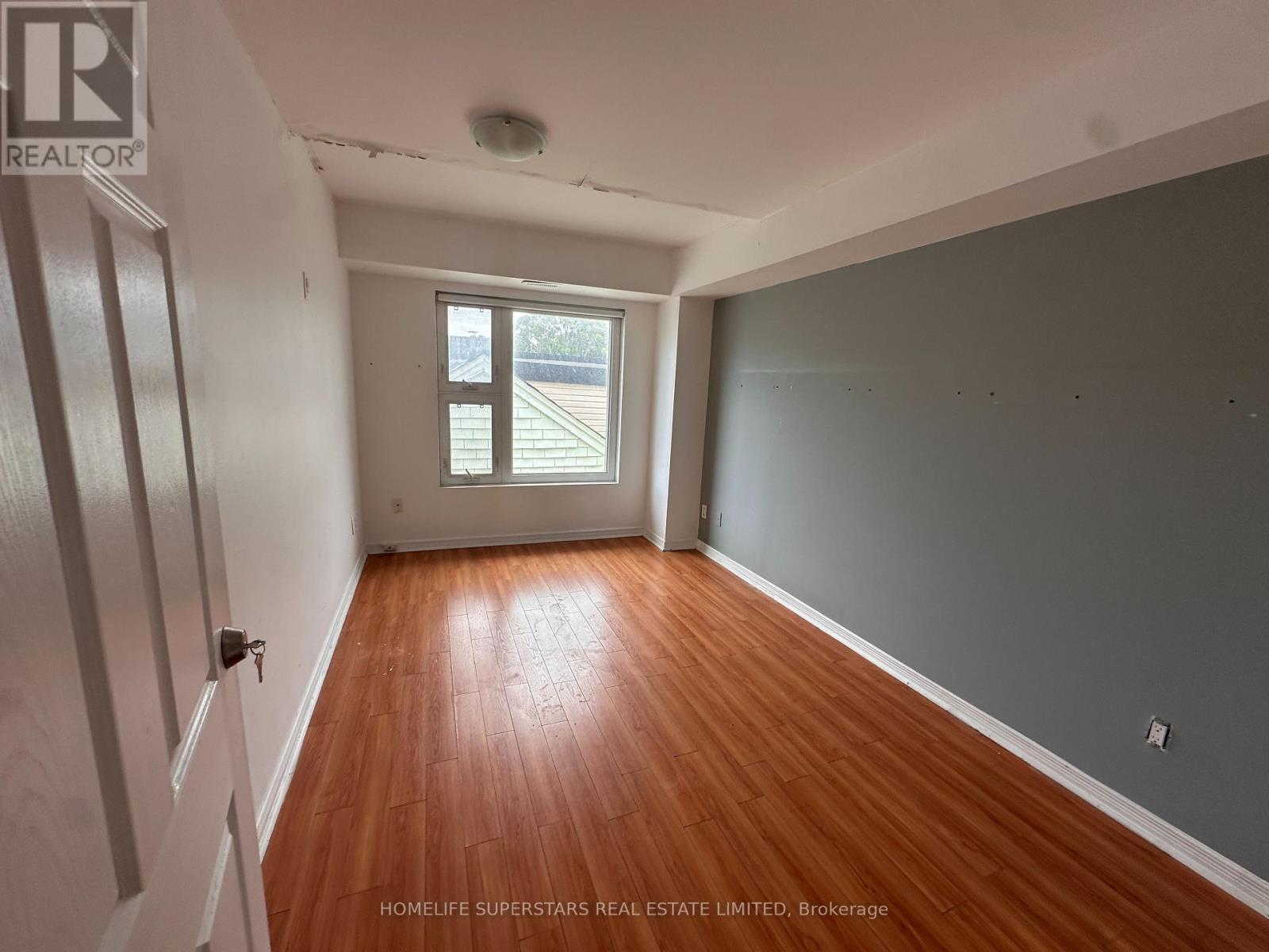 204 - 38 Kensington Place Property Photo 4