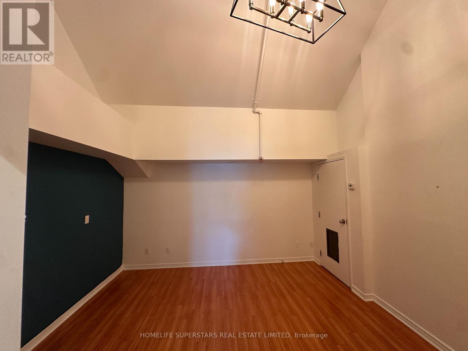 204 - 38 Kensington Place Property Photo 6