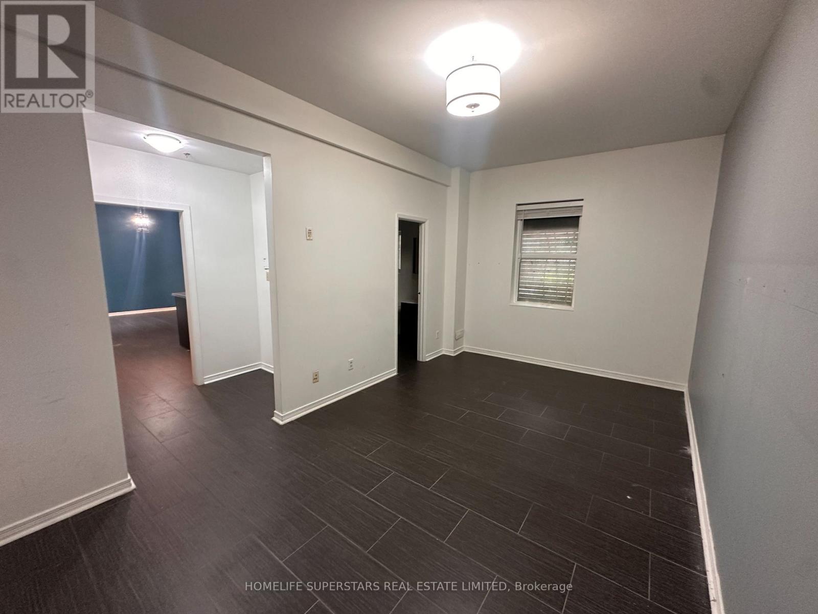 207 - 38 Kensington Place Property Photo 2