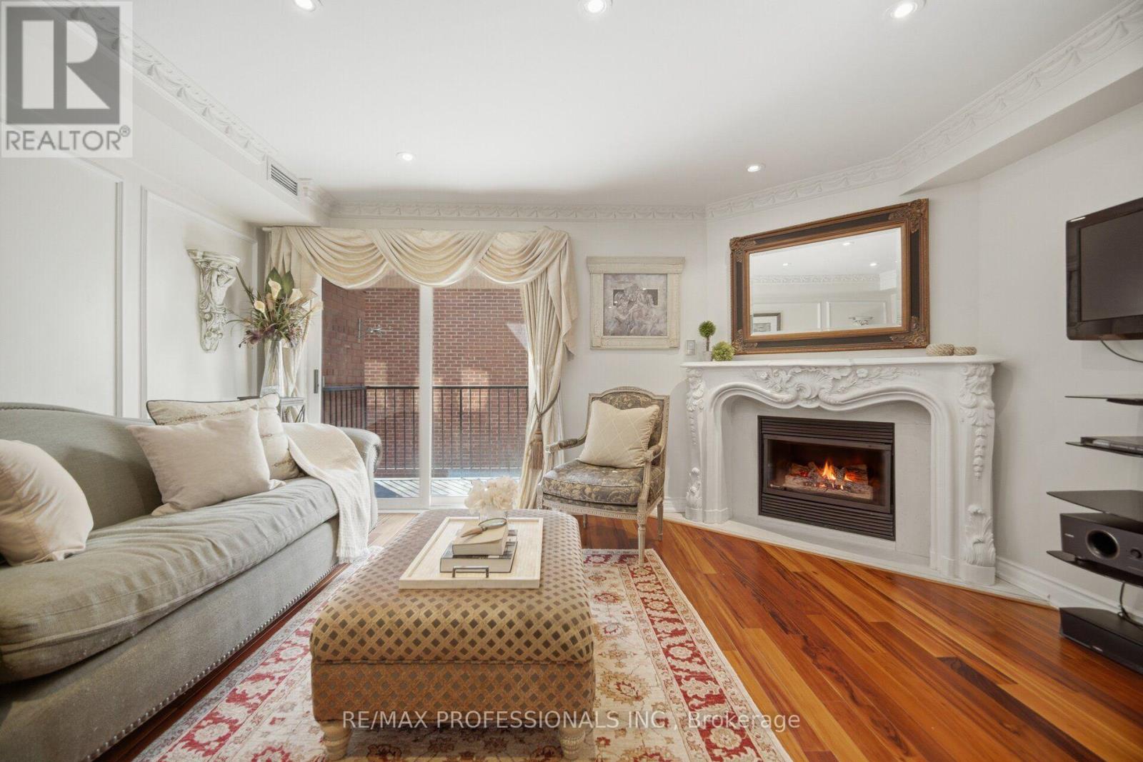 10 - 228 St George Street Property Photo 9
