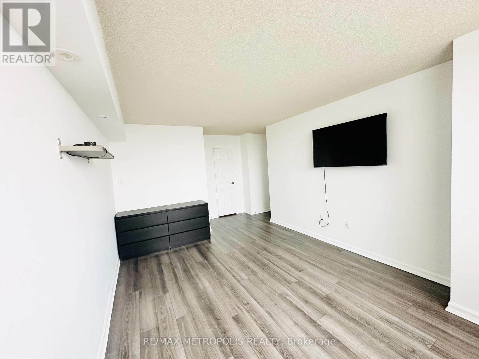 1207 - 80 Antibes Drive Property Photo 6