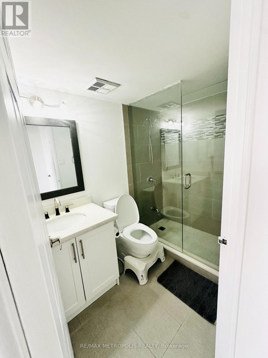 1207 - 80 Antibes Drive Property Photo 10
