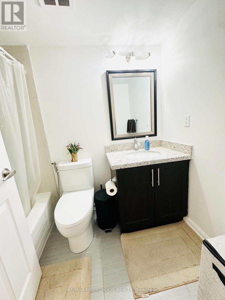1207 - 80 Antibes Drive Property Photo 17