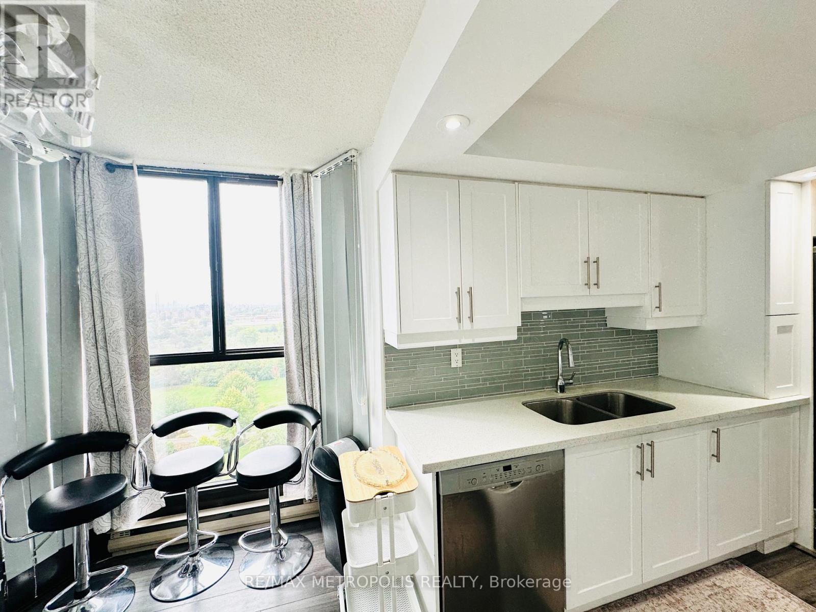 1207 - 80 Antibes Drive Property Photo 41