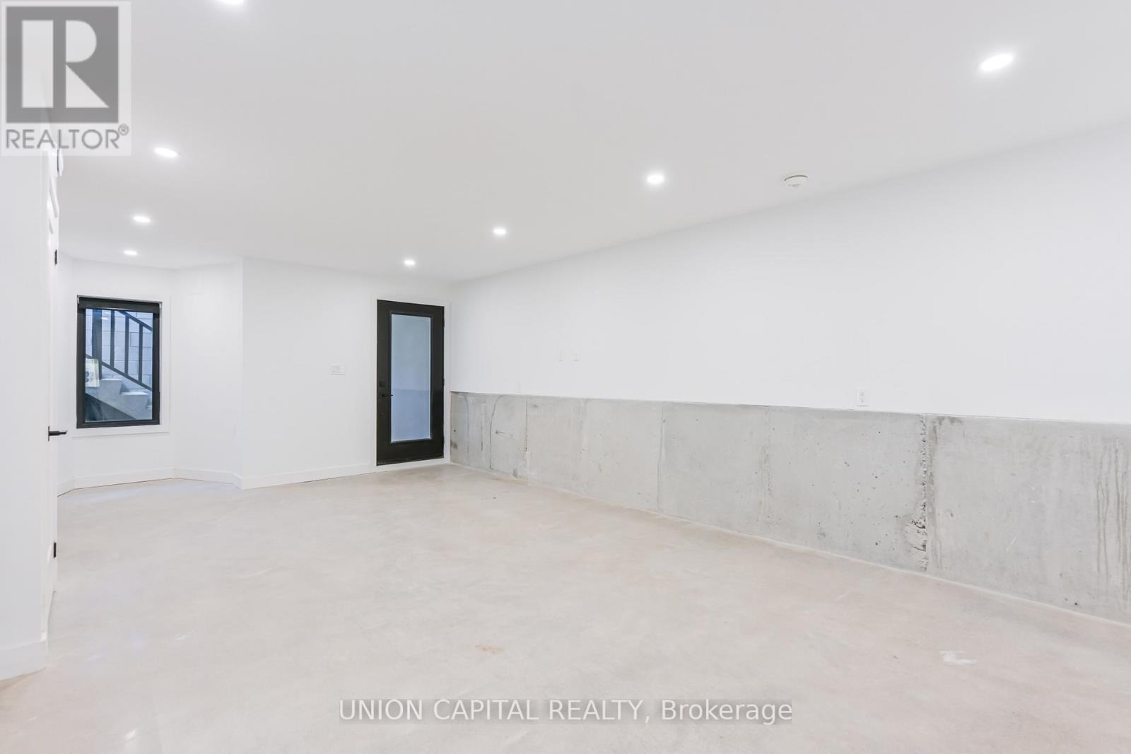 1 - 156 Dovercourt Road Property Photo 5