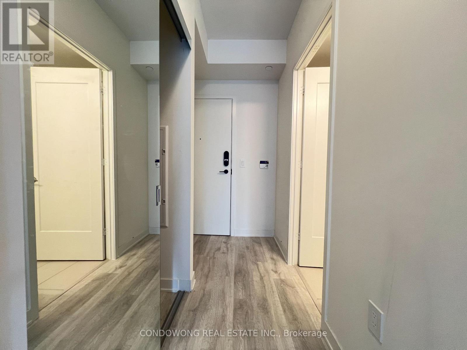 725 - 60 Princess Street Property Photo 3
