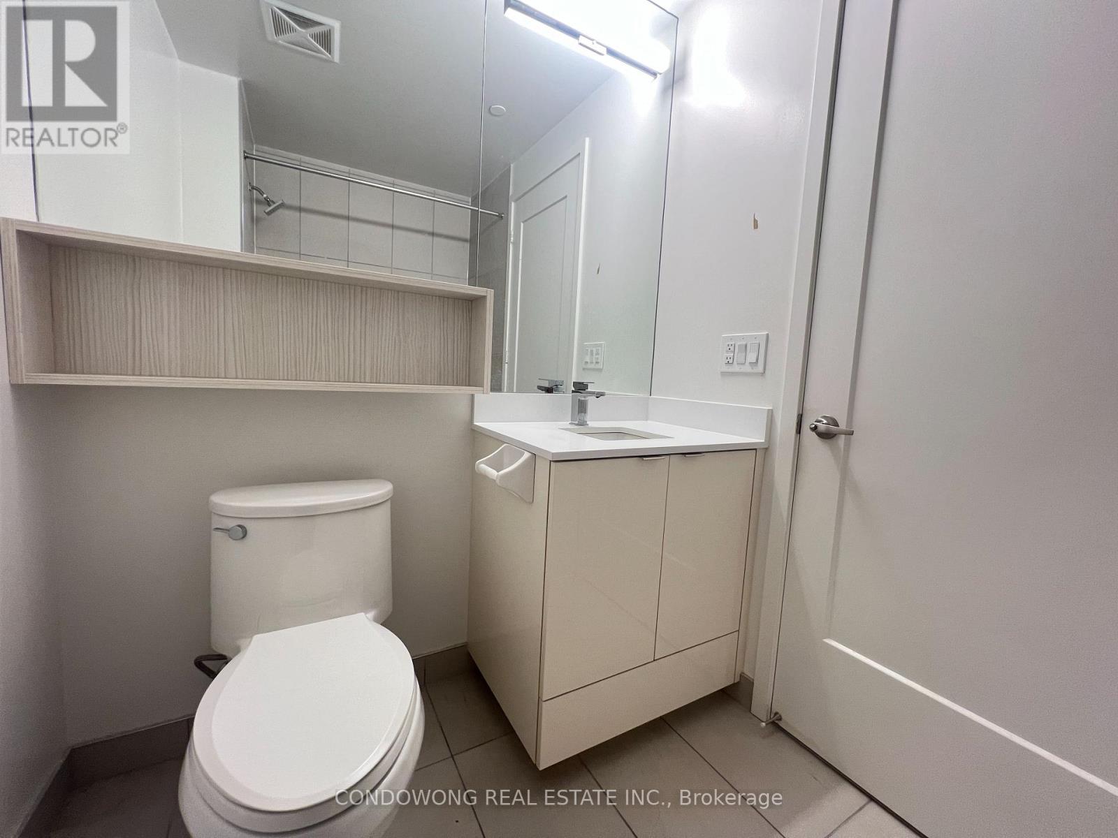 725 - 60 Princess Street Property Photo 5