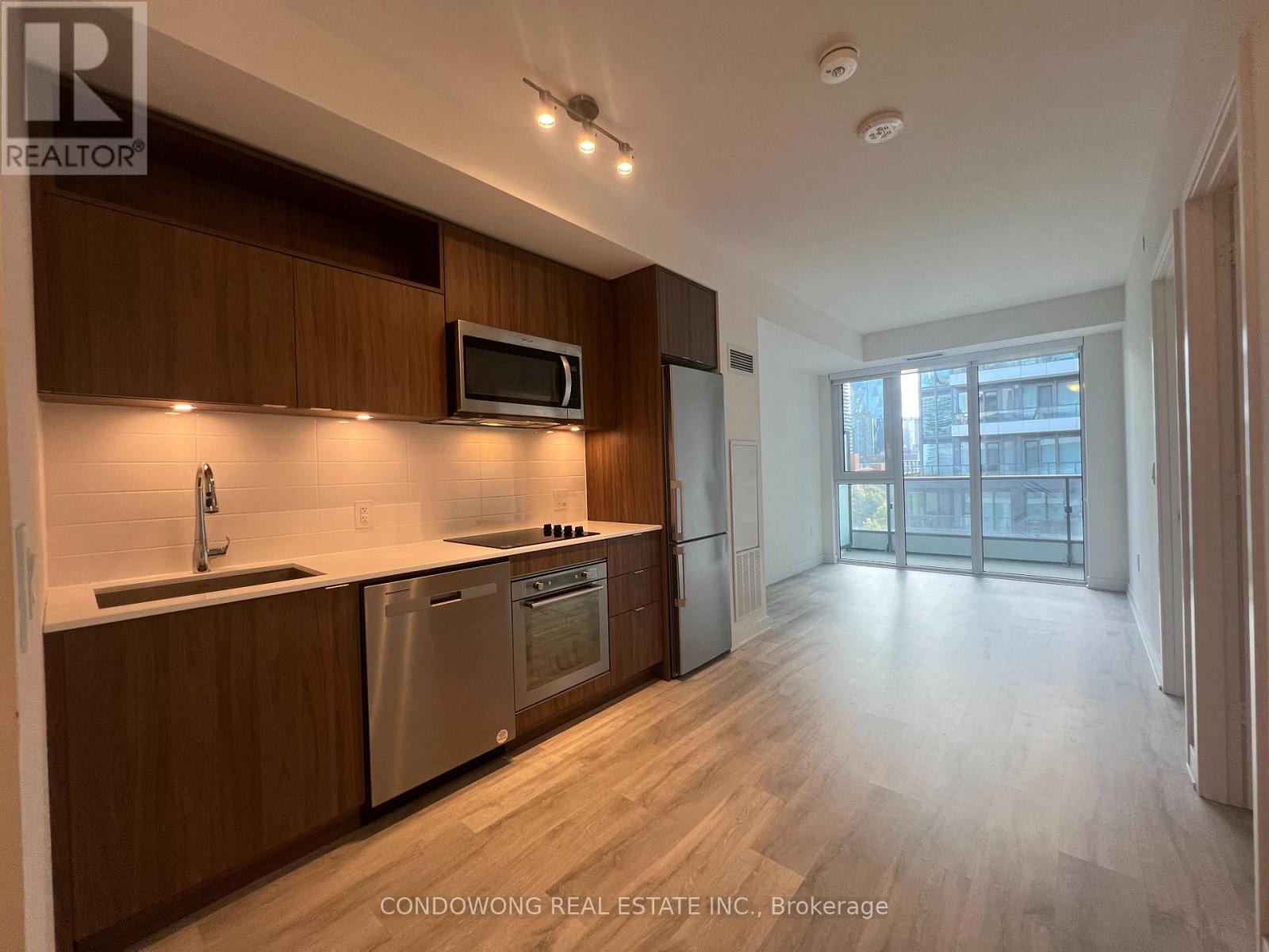 725 - 60 Princess Street Property Photo 9