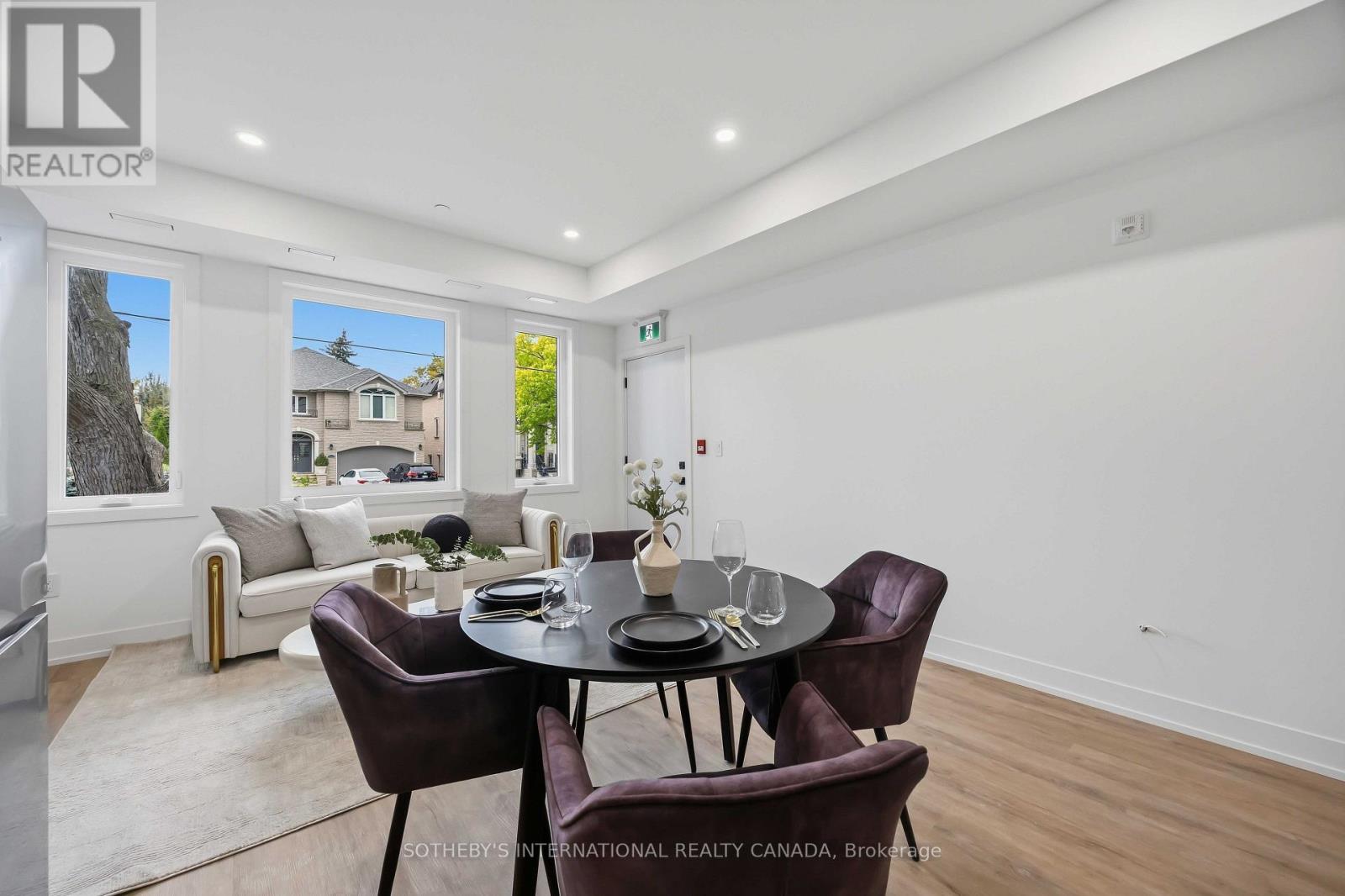 1 - 207 Connaught Avenue Property Photo 7