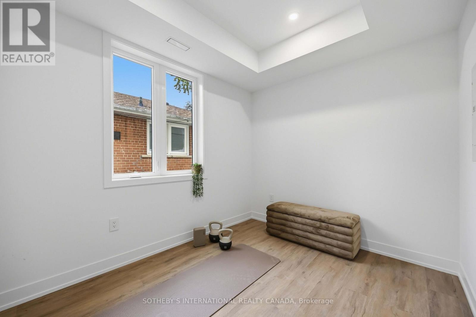 1 - 207 Connaught Avenue Property Photo 11