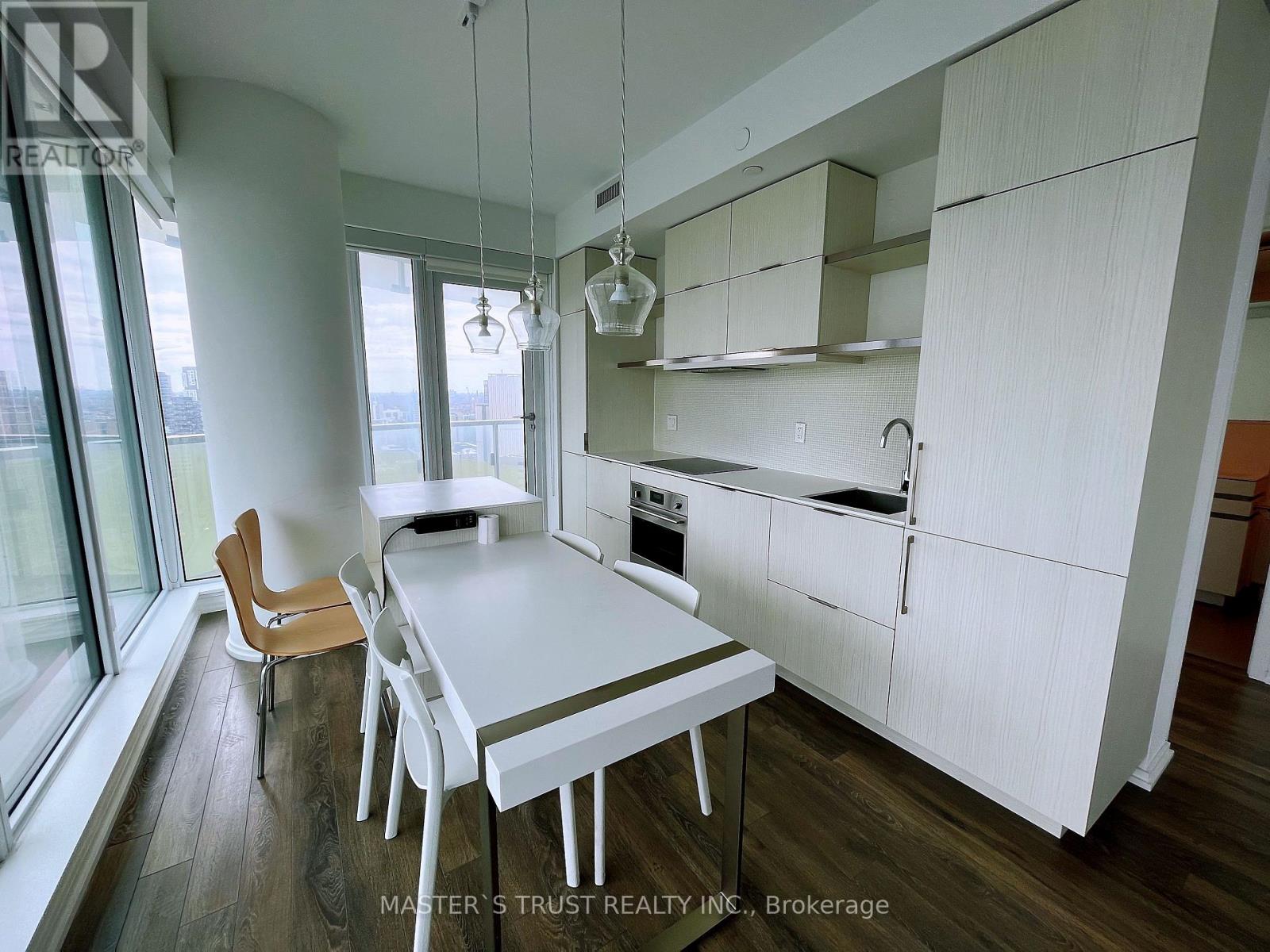 2609 - 197 Yonge Street Property Photo 6