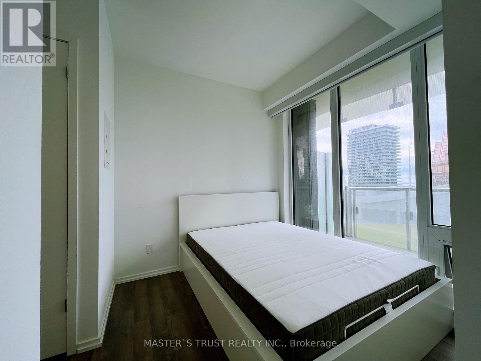 2609 - 197 Yonge Street Property Photo 12
