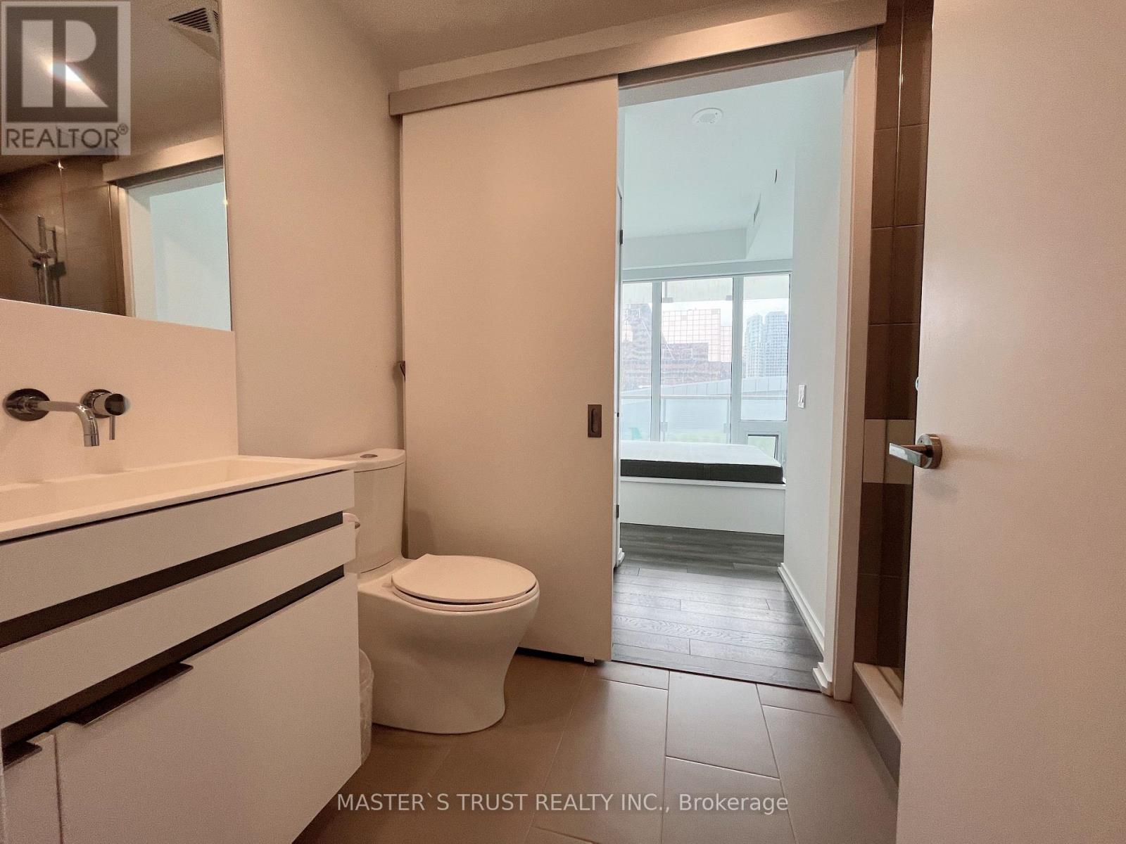 2609 - 197 Yonge Street Property Photo 14