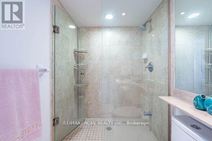 426 - 900 Mount Pleasant Road Property Photo 20
