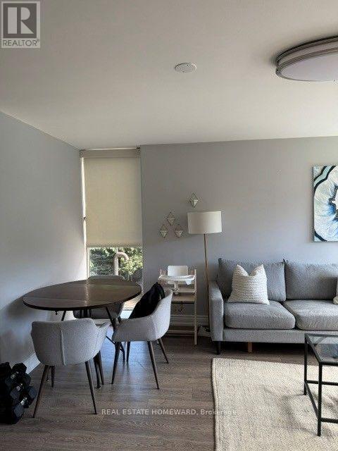 208 - 15 Maitland Place Property Photo 8