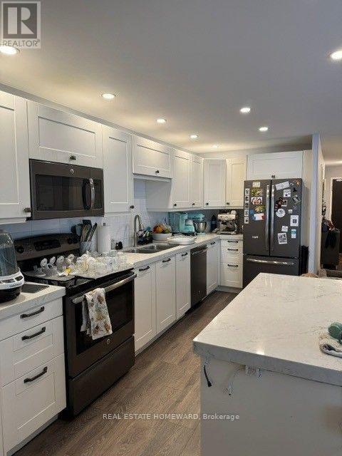 208 - 15 Maitland Place Property Photo 11