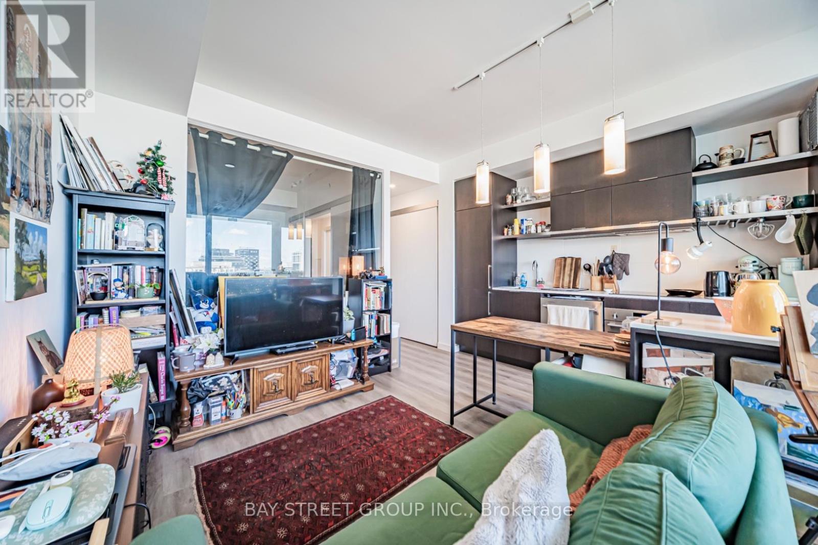 2204 - 197 Yonge Street Property Photo 4