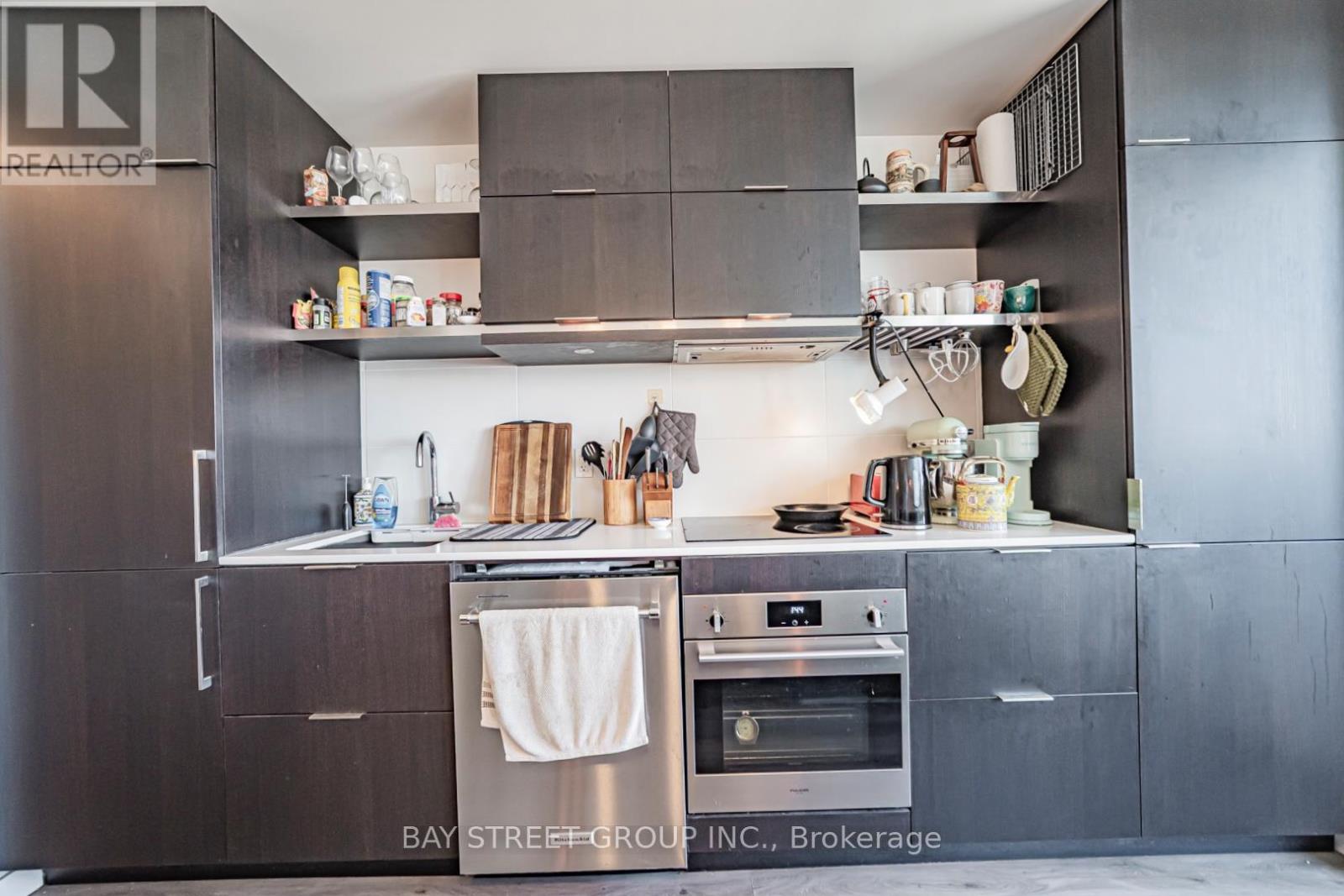 2204 - 197 Yonge Street Property Photo 6