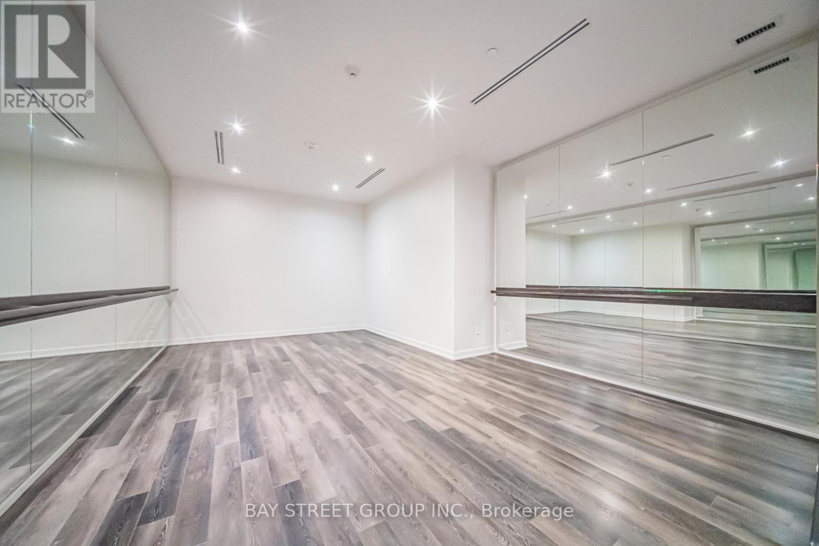 2204 - 197 Yonge Street Property Photo 25